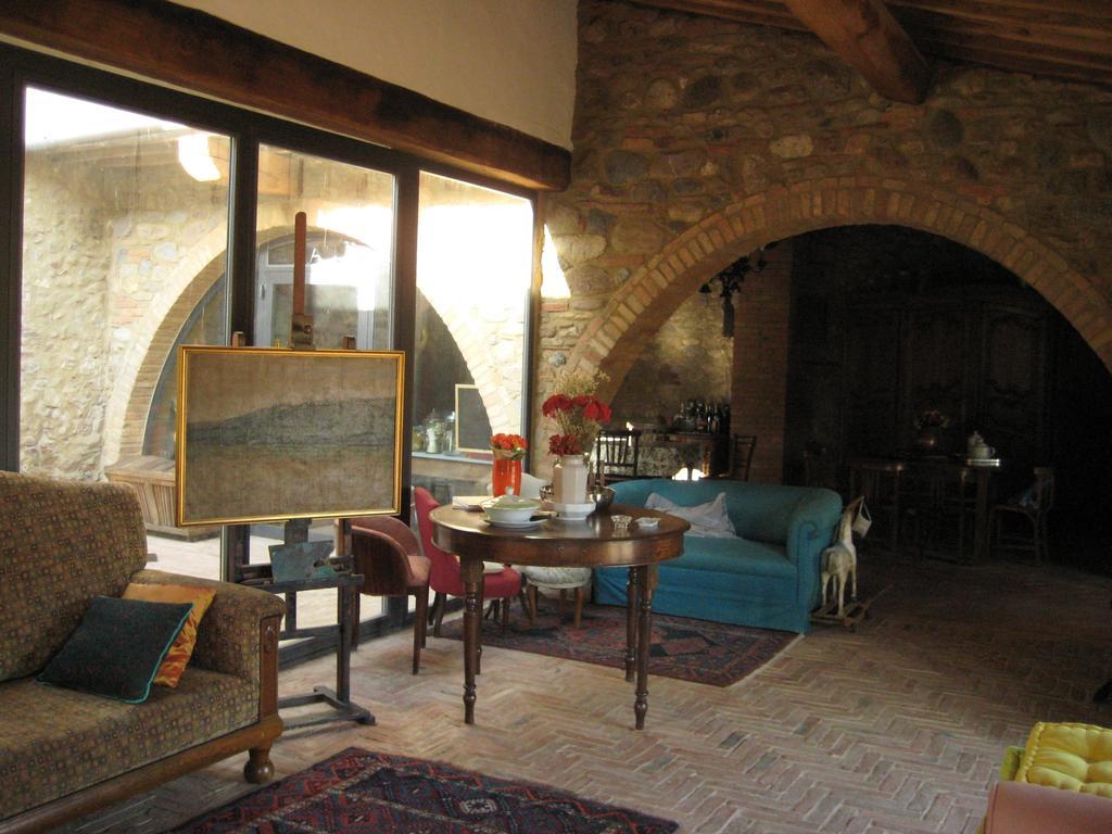 Agriturismo Il Casalino Pari Exterior photo